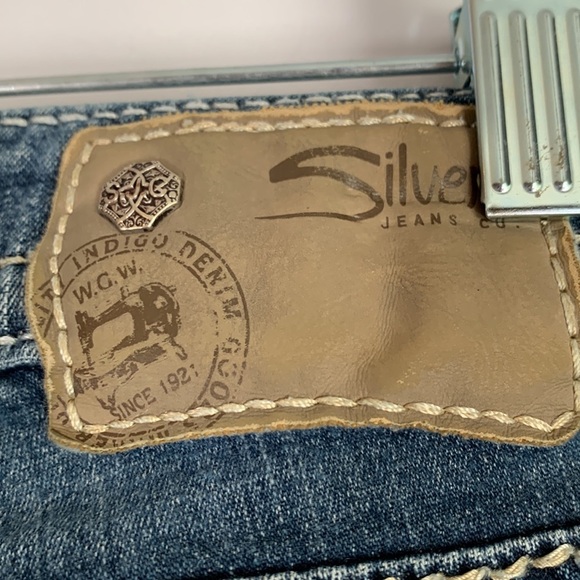 Silver Jeans Co. Aiko Capri Denim Jean Capris - Picture 8 of 11